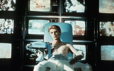 screenshoot for The Man Who Fell to Earth